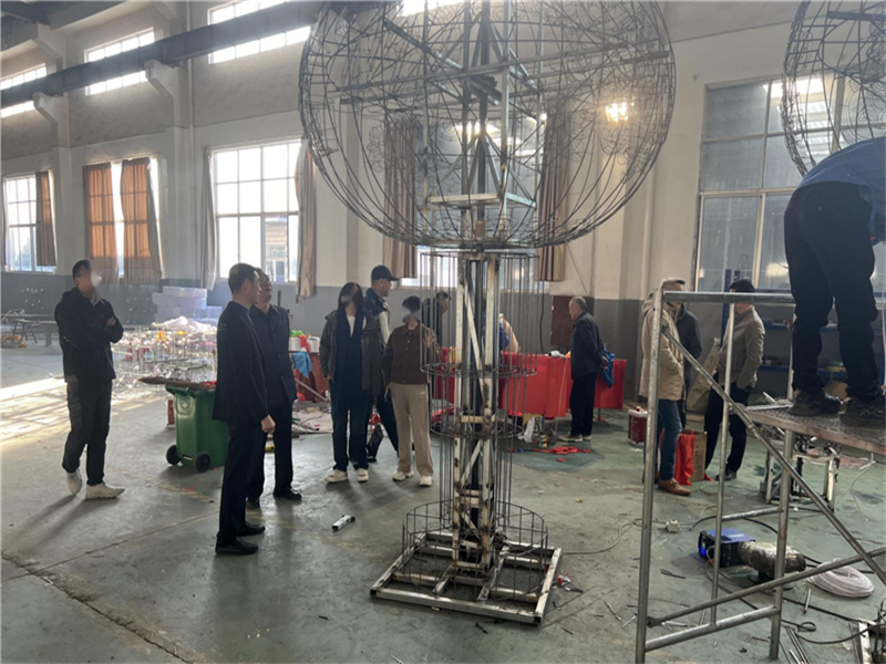 省廳領(lǐng)導蒞臨工廠，共賞彩燈文化魅力